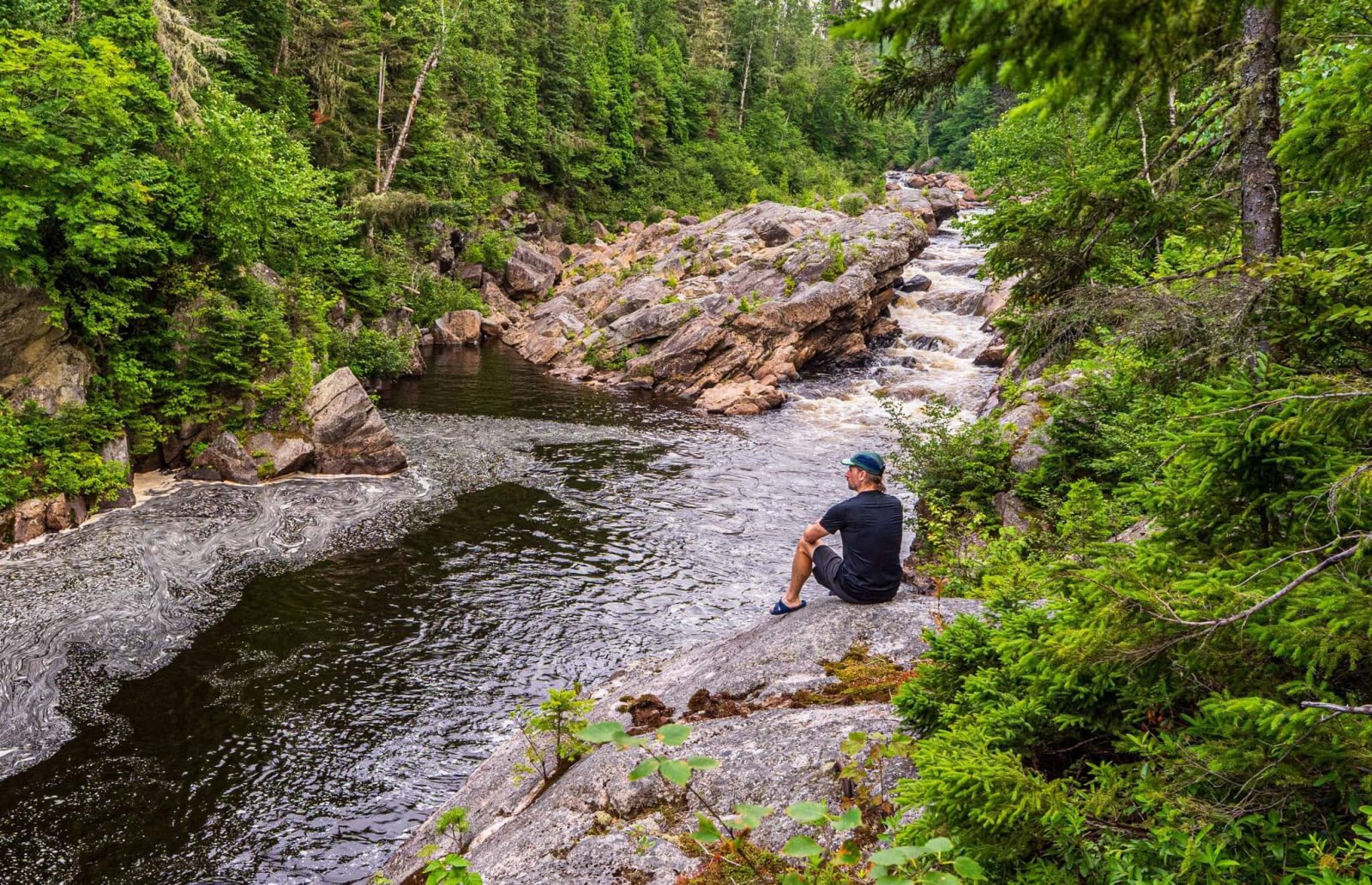 https://travelodgealma.com/wp-content/uploads/sites/2/2026/04/Sentiers-du-lac-Kenogami-SD-19-scaled-1-1600x1033.jpg